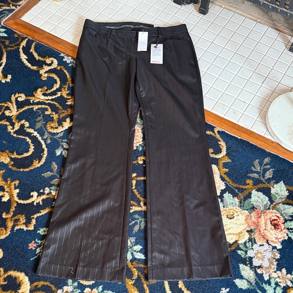 The Limited The Stylist Pant in sexy stretch. NWT. Retail‎ 89.50
